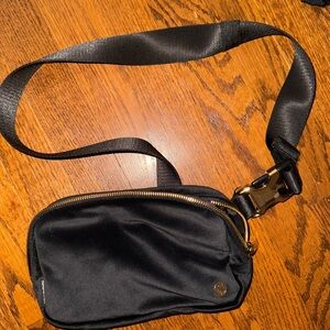 Black Velvet Lululemon Everywhere Belt Bag